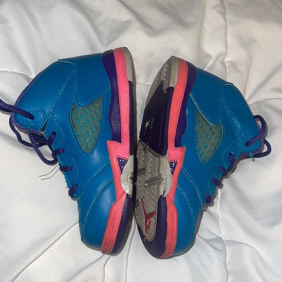 Kid Jordan 4’s - Picture 2 of 4